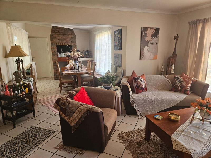 2 Bedroom Property for Sale in Heiderand Western Cape
